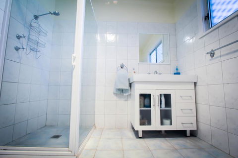 Heather's Mica Cottage - Accommodation Directory 2