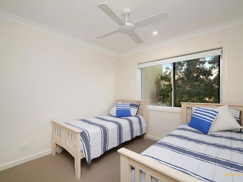 Horizons - 1/99 Ocean View Drive - Accommodation Directory 3