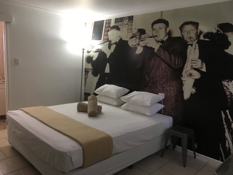 Hotel Corones - Accommodation Directory 1