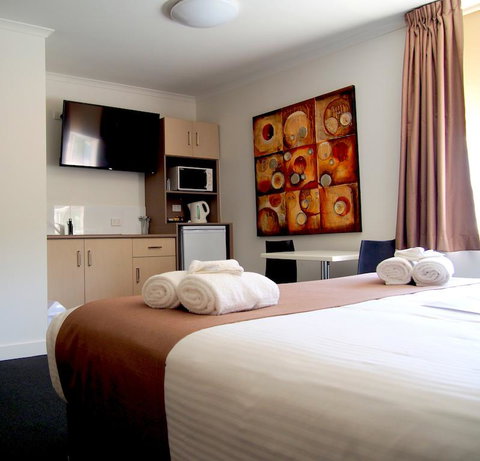 Hotel Gracelands - Accommodation Directory 3