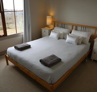 Ironstone Views - Accommodation Directory