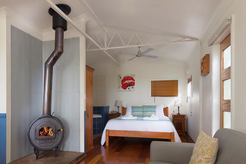 Jacaranda Cottages - Accommodation Directory 3