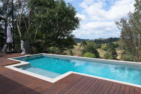Jacaranda Cottages - Accommodation Directory 1