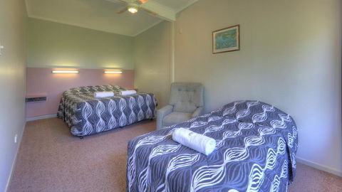 Jacaranda Motor Lodge - Accommodation Directory 1