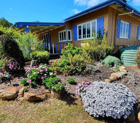 James Farmhouse - Accommodation Directory 2