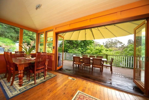 JILLS RETREAT LEURA/KATOOMBA - Accommodation Directory 3