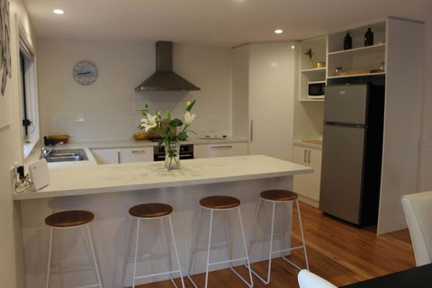 Kanburra House - Accommodation Directory 3