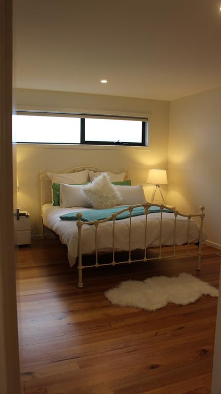 Kanburra House - Accommodation Directory 2
