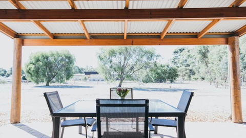 Kangaroo Retreat - Accommodation Directory 2
