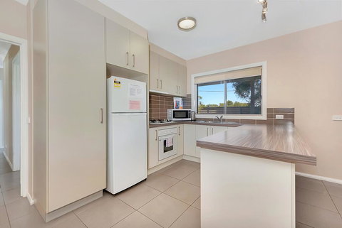 Kennedy Holiday Villas - Accommodation Directory 2