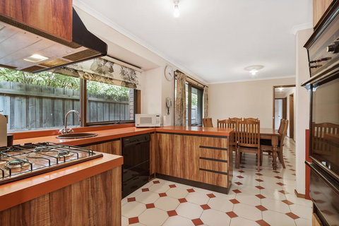 Kennington Cottage - Accommodation Directory 0
