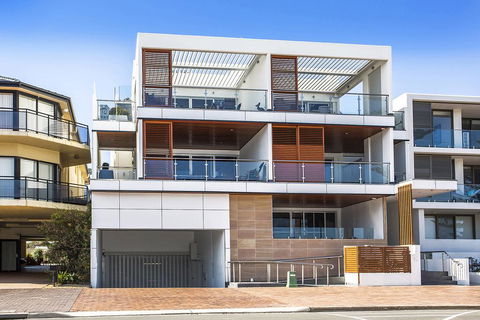 Kiama Seaside Getaway - Accommodation Directory 0