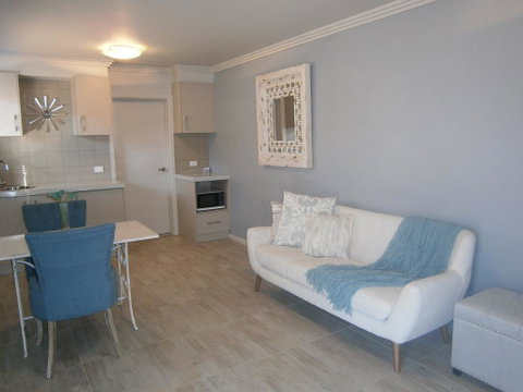 Kindred Studio Apartments - Accommodation Directory 0