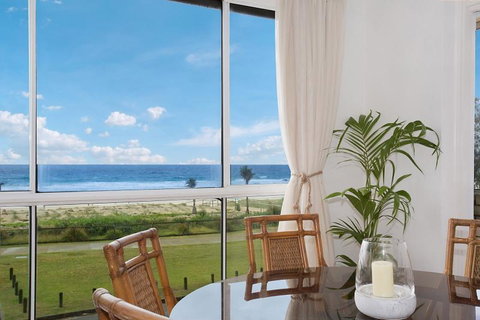 King Tide - Accommodation Directory 0
