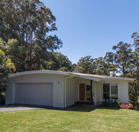 Kookaburras  Smiths - Accommodation Directory