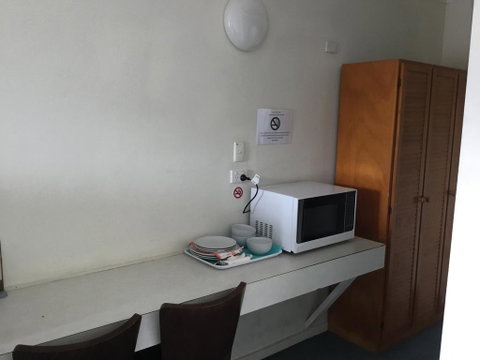 Kooyong Hotel - Accommodation Directory 1