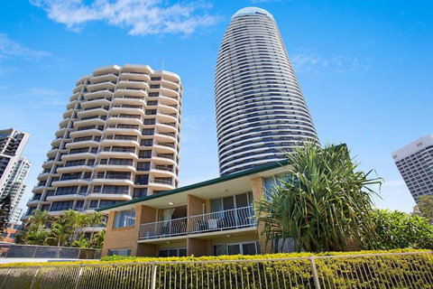 Kurrawa Lodge - Accommodation Directory 1