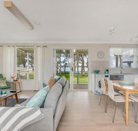 Lake Front Home - Relax  Unwind - Accommodation Directory