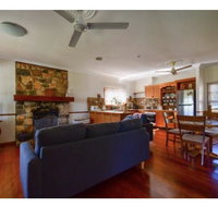 Lakefront holiday villa - Accommodation Directory