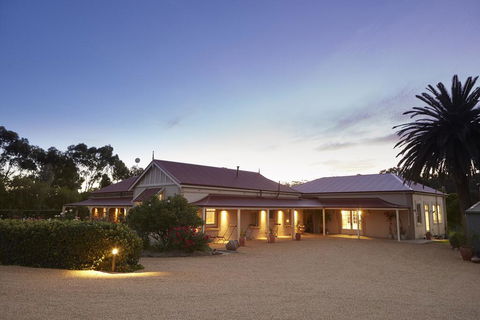 Le Mas Barossa - Accommodation Directory 0