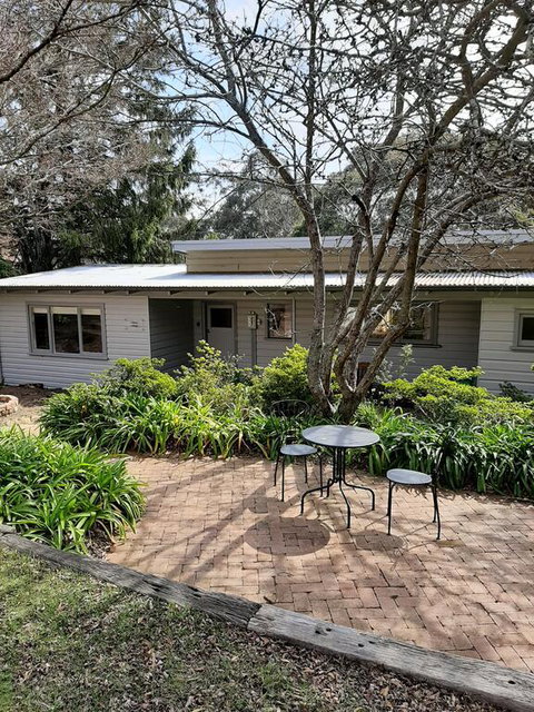 Leura Lodge At Mt Victoria - Accommodation Directory 0