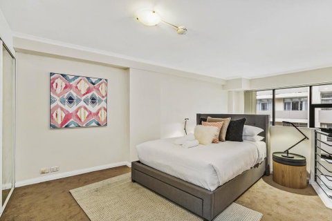 Light-filled Loft: Best Location In Sydney - Accommodation Directory 3