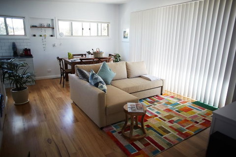 Lil Yoorana - New Cozy Modern - 4 Min Walk To Town - Close To Everything - Accommodation Directory 1
