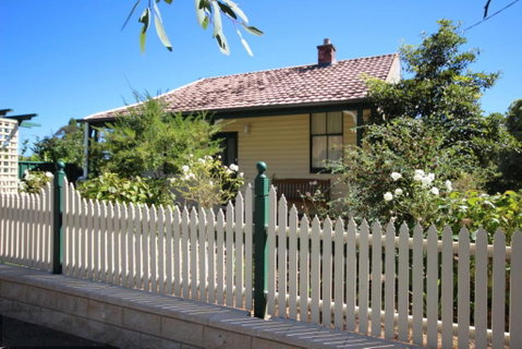 Lilac Cottage - Accommodation Directory 0