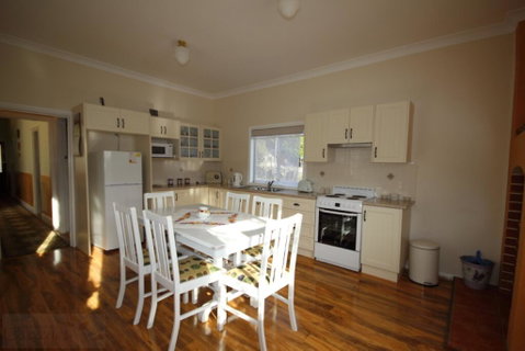 Lilac Cottage - Accommodation Directory 3