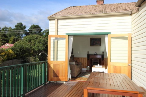Lilac Cottage - Accommodation Directory 1