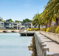Luxe 101  Martha Cove waterfront luxury on the marina walk to beach - Accommodation Directory