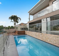 Luxe on Lotus - Accommodation Directory