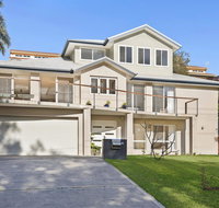 Luxurious Lake House - Accommodation Directory