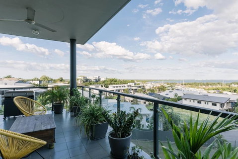 Luxury & Location - Sea Views With Modern Class ! - Accommodation Directory 3