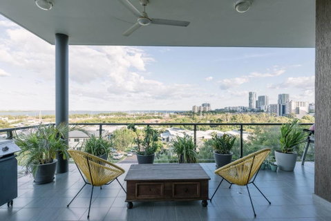 Luxury & Location - Sea Views With Modern Class ! - Accommodation Directory 0
