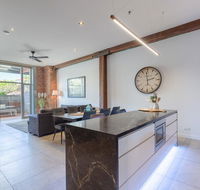 Luxury 3 brm 2 bath Woolstore apt with Courtyard - Accommodation Directory