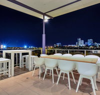 Luxury Darwin City Lights Jacuzzi Central Location Large House New Furnishings - Accommodation Directory