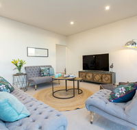 Luxury Four Bedroom Apartment - Accommodation Directory