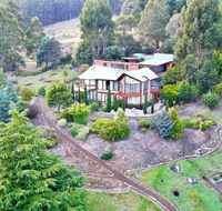 MAGICAL MOUNTAIN RETREAT - 20 mins to CBD and only 10 to MONA - Accommodation Directory