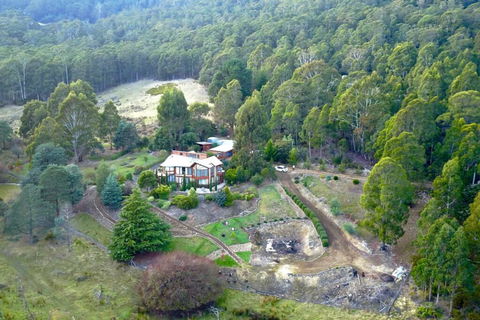 MAGICAL MOUNTAIN RETREAT - 20 Mins To CBD And Only 10 To MONA! - Accommodation Directory 1