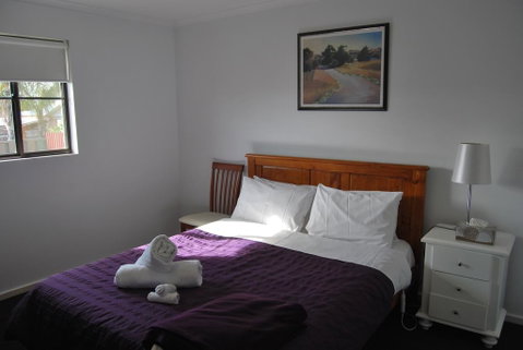 Maple Tree Cottage - Accommodation Directory 3
