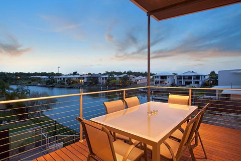 Marina Views Townhouse - Accommodation Directory 1