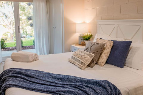 McMillans Villa 18 Metung - Accommodation Directory 1