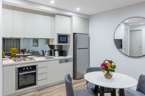 Meriton Suites Bondi Junction - Accommodation Directory 1