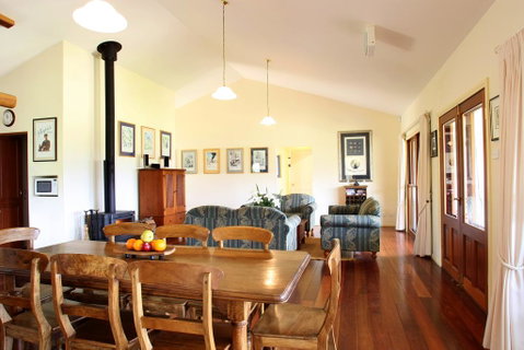 Midnights Promise Estate - Accommodation Directory 2