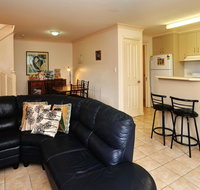 Modern 3 Bedroom Townhouse - Accommodation Directory
