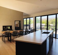 Mountain Mist Retreat - 4 Bedrooms - Accommodation Directory