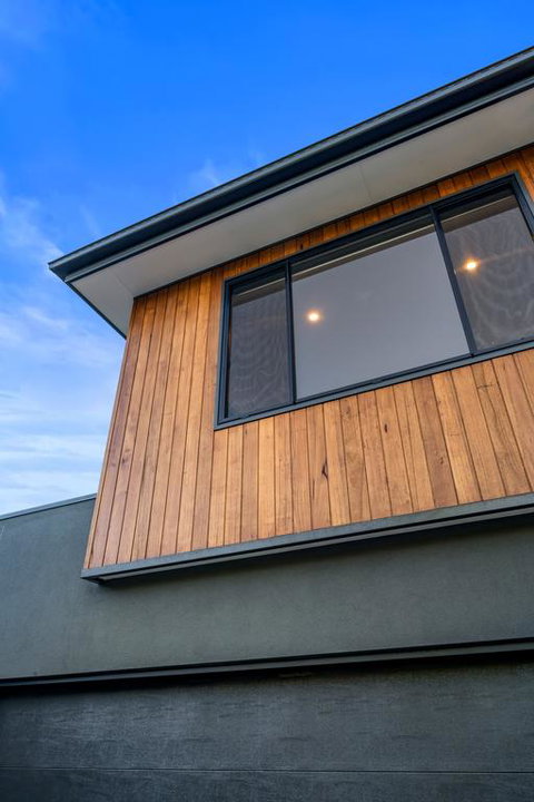 Mr Smith - Accommodation Directory 3