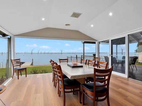 Mulwala Lakeside Waterfront - Accommodation Directory 0