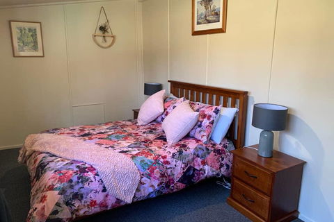 Murray's Farm Cottage - Accommodation Directory 2